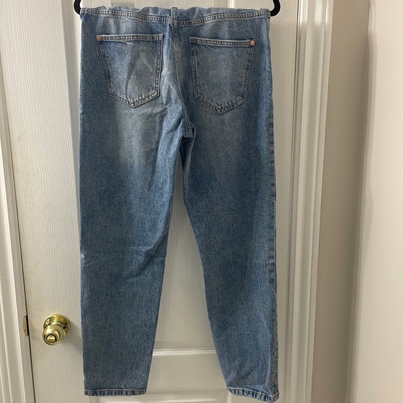 Mom Fit Blue Denim Jeans from ZARA - Picture 4 of 7
